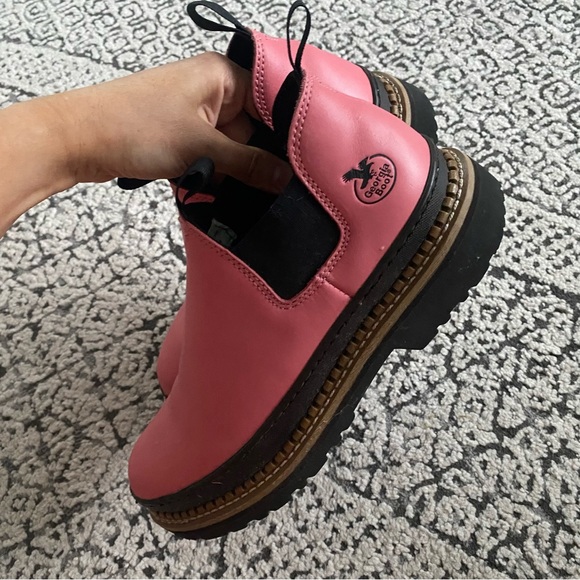 Georgia Boot | Romeo slip on Chelsea in pink - Picture 5 of 9